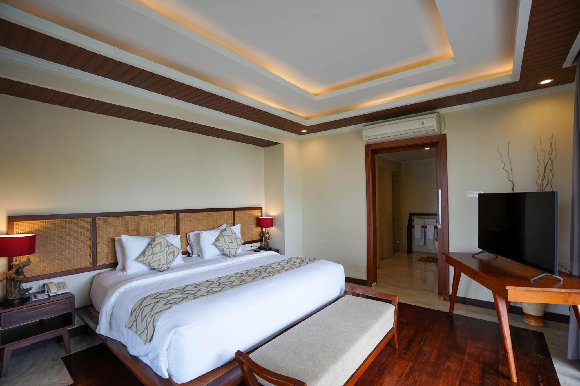 The Grand Villandra Lovina Beach